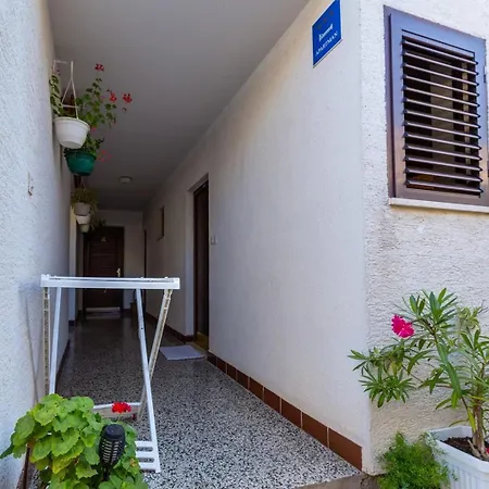 Gisela, Pensión Mali Lošinj
